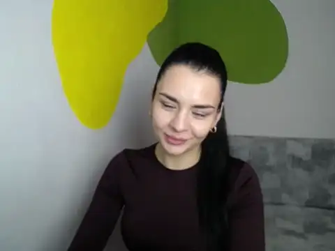 Snapshot of divina_kira chatting on 12-16-25, 02:44 divina kira online show from 12-16-25, 02:44