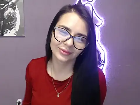 Snapshot of divina_kira chatting on 01-14-26, 08:53 divina kira online show from 01-14-26, 08:53