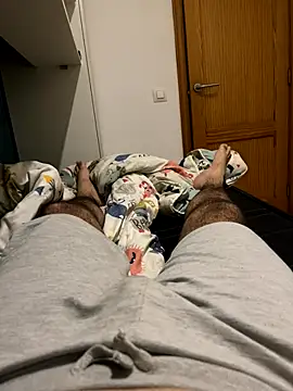 Yannick04 online show from 11-21-25, 10:08