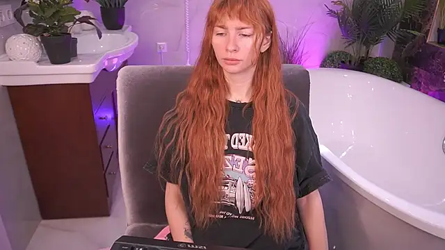 Snapshot of Nicol_Moonn chatting on 04-24-26, 07:55 Nicol Moonn online show from 04-24-26, 07:55