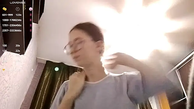 Snapshot of SharenBilleck chatting on 11-12-25, 03:23 SharenBilleck online show from 11-12-25, 03:23