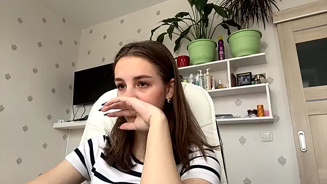 SweetieKatie online show from 11-19-25, 09:31