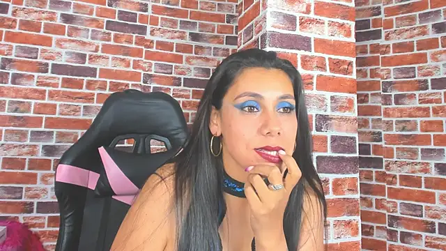 Nyra Rose online show from 01-14-26, 04:51