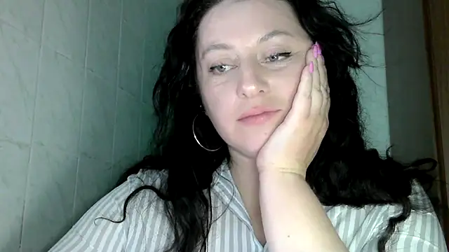 Snapshot of MelinaAx chatting on 04-18-26, 06:34 MelinaAx online show from 04-18-26, 06:34