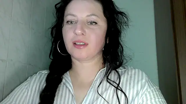Snapshot of MelinaAx chatting on 04-18-26, 07:40 MelinaAx online show from 04-18-26, 07:40