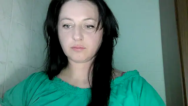 Snapshot of MelinaAx chatting on 04-21-26, 07:06 MelinaAx online show from 04-21-26, 07:06