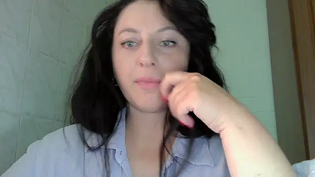 Snapshot of MelinaAx chatting on 06-16-26, 08:17 MelinaAx online show from 06-16-26, 08:17