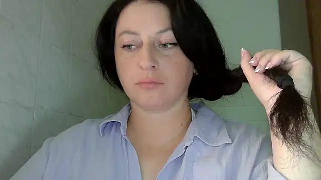 Snapshot of MelinaAx chatting on 07-13-26, 08:11 MelinaAx online show from 07-13-26, 08:11