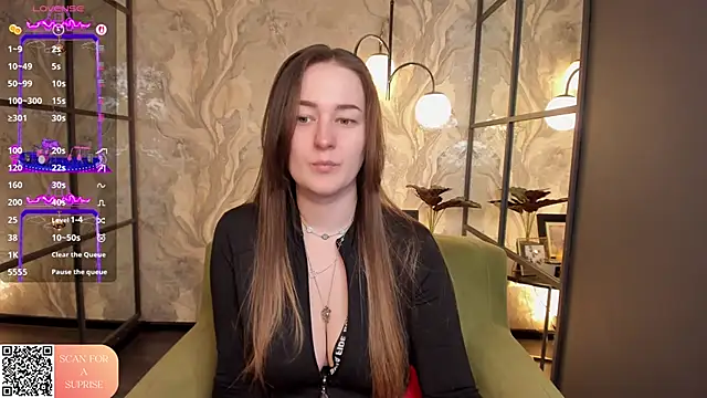 EmmaBloomm online show from 05-17-26, 11:34