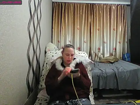 Snapshot of JenniDeep chatting on 11-24-25, 03:01 JenniDeep online show from 11-24-25, 03:01