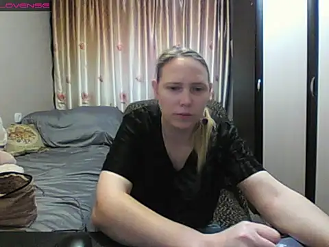 Snapshot of JenniDeep chatting on 01-16-26, 11:25 JenniDeep online show from 01-16-26, 11:25