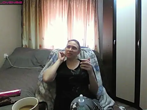 Snapshot of JenniDeep chatting on 03-09-26, 05:11 JenniDeep online show from 03-09-26, 05:11