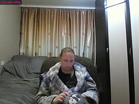 Snapshot of JenniDeep chatting on 03-10-26, 07:30 JenniDeep online show from 03-10-26, 07:30