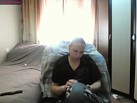 Snapshot of JenniDeep chatting on 03-11-26, 08:09 JenniDeep online show from 03-11-26, 08:09