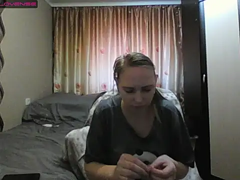 Snapshot of JenniDeep chatting on 03-30-26, 10:05 JenniDeep online show from 03-30-26, 10:05