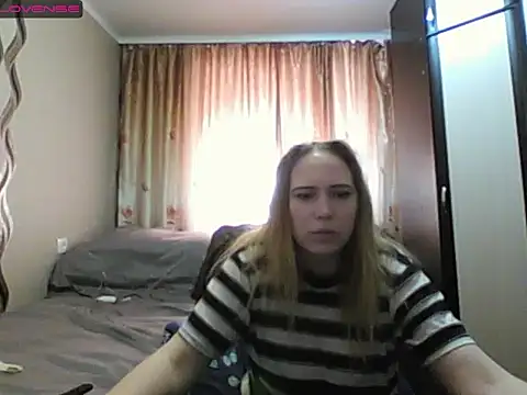 Snapshot of JenniDeep chatting on 03-31-26, 07:42 JenniDeep online show from 03-31-26, 07:42