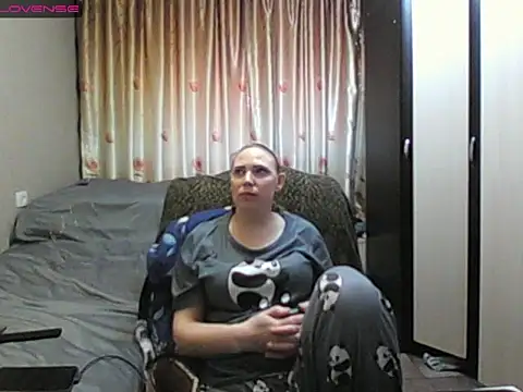 Snapshot of JenniDeep chatting on 04-05-26, 01:19 JenniDeep online show from 04-05-26, 01:19