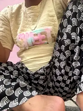 isha sharma2002 online show from 04-04-26, 10:02