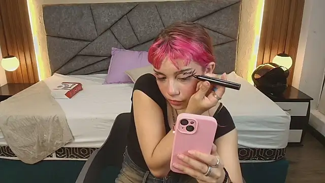 Laracooper  online show from 03-05-26, 07:43