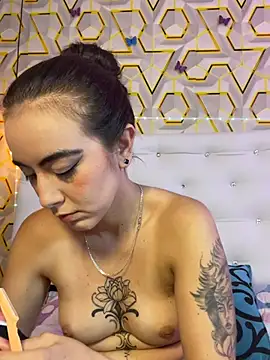 MelanyyJhonson15 online show from 05-23-26, 02:39
