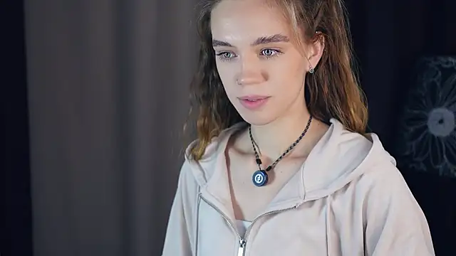 Snapshot of UteKolic chatting on 11-13-25, 03:22 UteKolic online show from 11-13-25, 03:22