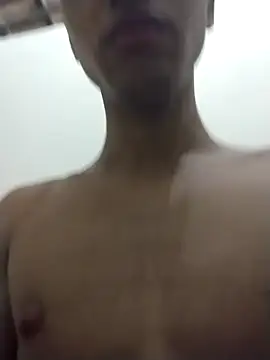 Snapshot of Thws1n chatting on 11-15-25, 10:37 Thws1n online show from 11-15-25, 10:37