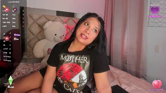 Snapshot of Sweettpepper25 chatting on 12-01-25, 08:41 Sweettpepper25 online show from 12-01-25, 08:41