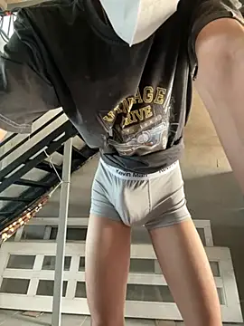 Snapshot of MEFUN- chatting on 02-22-26, 04:13 MEFUN- online show from 02-22-26, 04:13