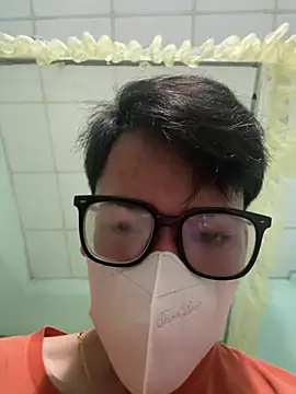 Snapshot of MEFUN- chatting on 02-23-26, 04:32 MEFUN- online show from 02-23-26, 04:32