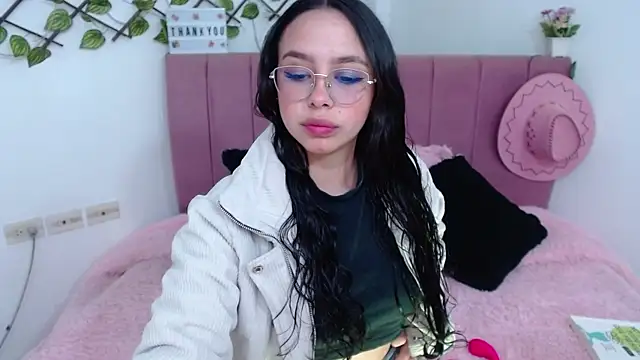 amaris ferrer online show from 01-07-26, 04:15