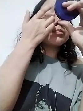 chibi love online show from 12-19-25, 05:47