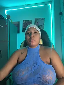 Snapshot of morena-2025 chatting on 06-17-26, 04:48 morena-2025 online show from 06-17-26, 04:48
