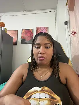 Snapshot of morena-2025 chatting on 06-20-26, 11:40 morena-2025 online show from 06-20-26, 11:40