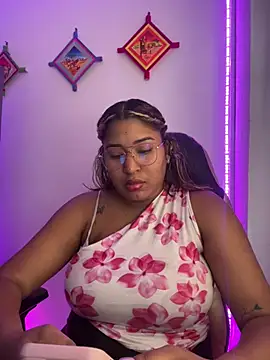 Snapshot of morena-2025 chatting on 07-11-26, 07:49 morena-2025 online show from 07-11-26, 07:49