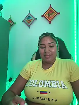 Snapshot of morena-2025 chatting on 07-14-26, 02:05 morena-2025 online show from 07-14-26, 02:05