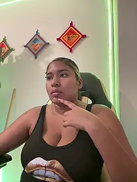 Snapshot of morena-2025 chatting on 07-19-26, 11:30 morena-2025 online show from 07-19-26, 11:30