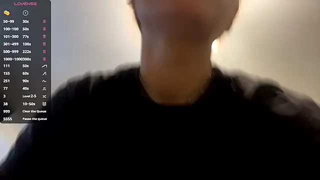 Snapshot of CleoSayres chatting on 12-17-25, 12:22 CleoSayres online show from 12-17-25, 12:22