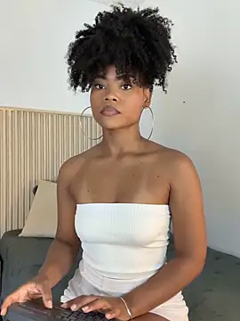 Snapshot of vanestraus chatting on 02-12-26, 08:37 vanestraus online show from 02-12-26, 08:37