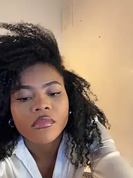 Snapshot of vanestraus chatting on 02-20-26, 08:31 vanestraus online show from 02-20-26, 08:31