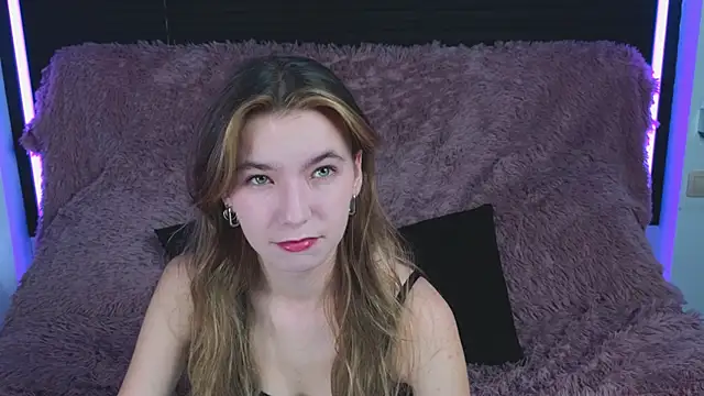 RochelCozzi online show from 12-03-25, 05:11