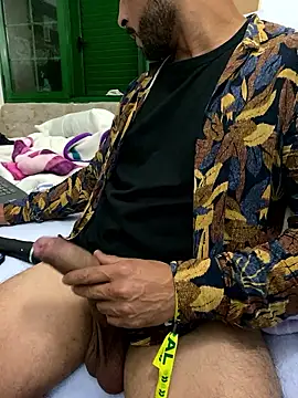 Snapshot of sweetblacky87 chatting on 05-17-26, 06:00 sweetblacky87 online show from 05-17-26, 06:00