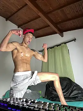 Snapshot of Adan_baby chatting on 01-10-26, 09:05 Adan baby online show from 01-10-26, 09:05