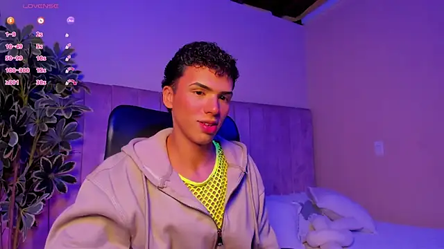 Seab trooy online show from 11-19-25, 04:23