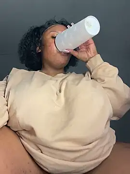 Busty-Sweetheart online show from 12-14-25, 08:24