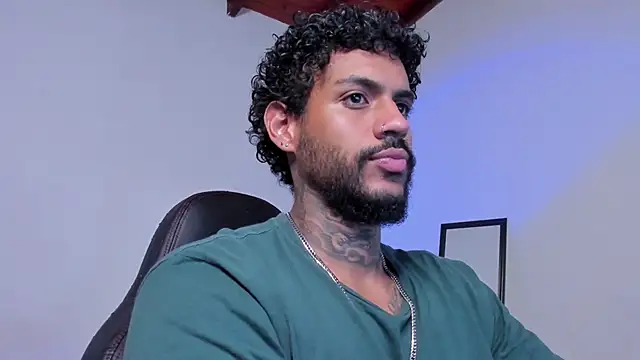 LuigiVitale 1 online show from 03-21-26, 01:10