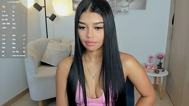 haileyflorez  online show from 04-18-26, 07:07