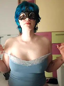 Snapshot of DevaBlu chatting on 12-03-25, 09:35 DevaBlu online show from 12-03-25, 09:35