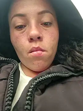 Snapshot of Rouse_hot_ chatting on 11-18-25, 11:58 Rouse hot online show from 11-18-25, 11:58