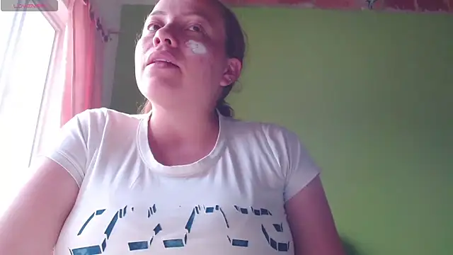 Snapshot of Rouse_hot_ chatting on 02-05-26, 07:51 Rouse hot online show from 02-05-26, 07:51