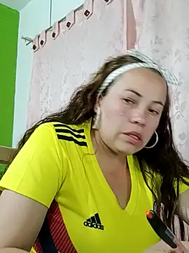 Snapshot of Rouse_hot_ chatting on 02-07-26, 03:43 Rouse hot online show from 02-07-26, 03:43